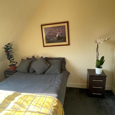 Vibrant & Cosy London Apartment Near Wembley Екстер'єр фото